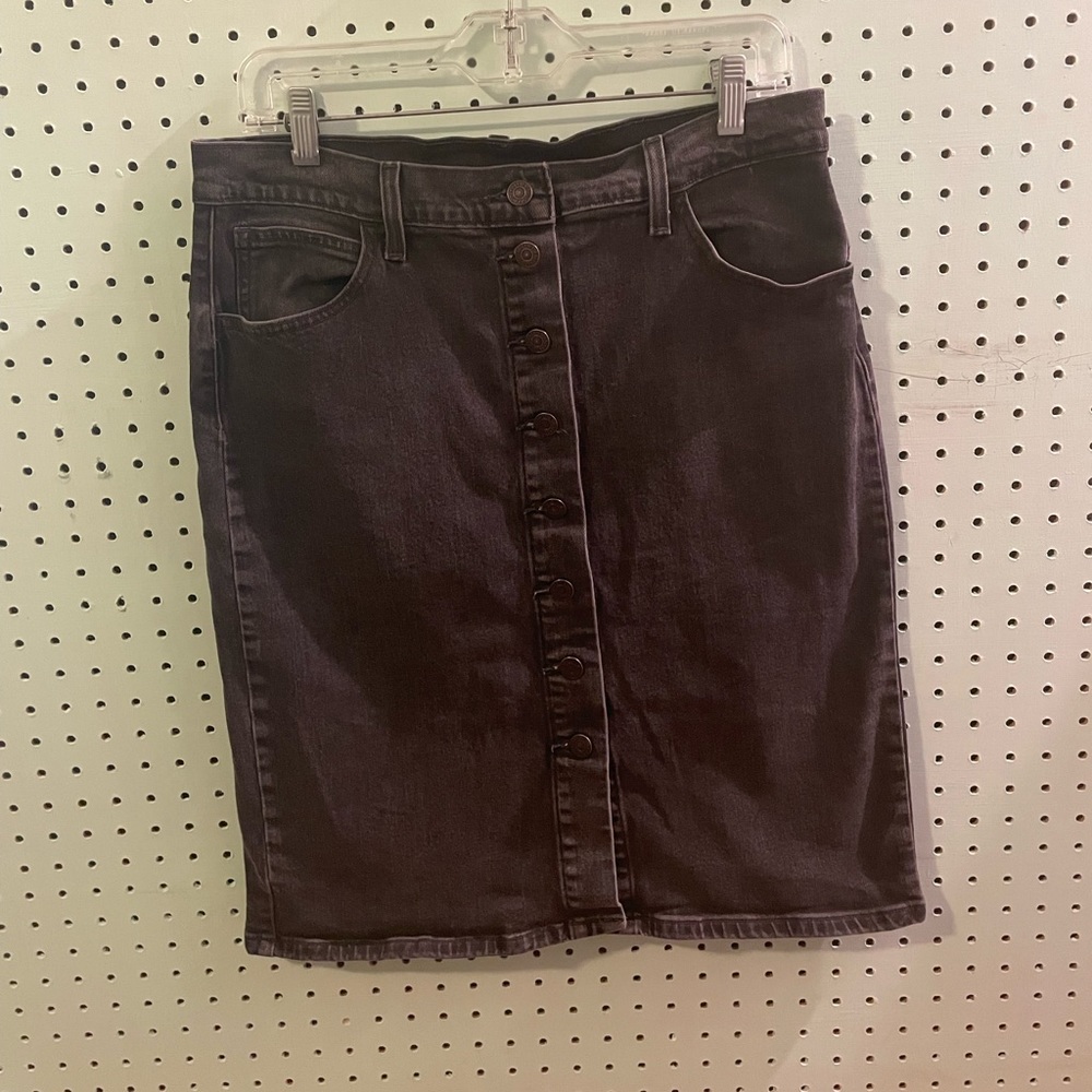 Levi’s faded black pencil skirt